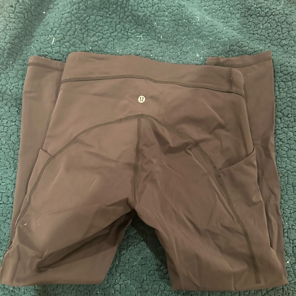 LULULEMON SIZE 8 WOMEN’S LEGGINGS